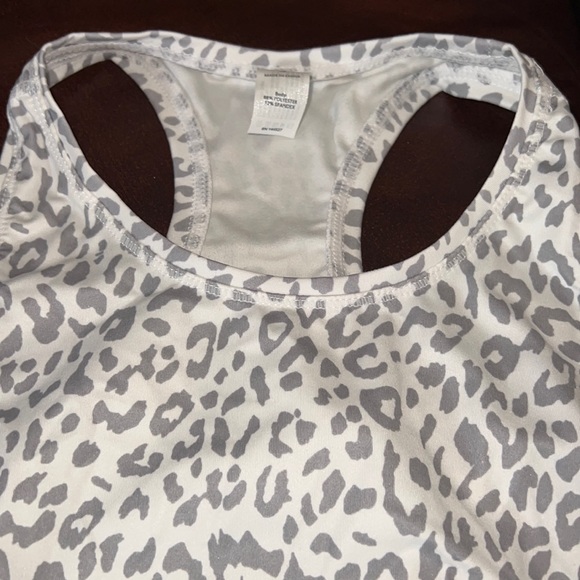 90 Degree cheetah print Tank top - Picture 3 of 3